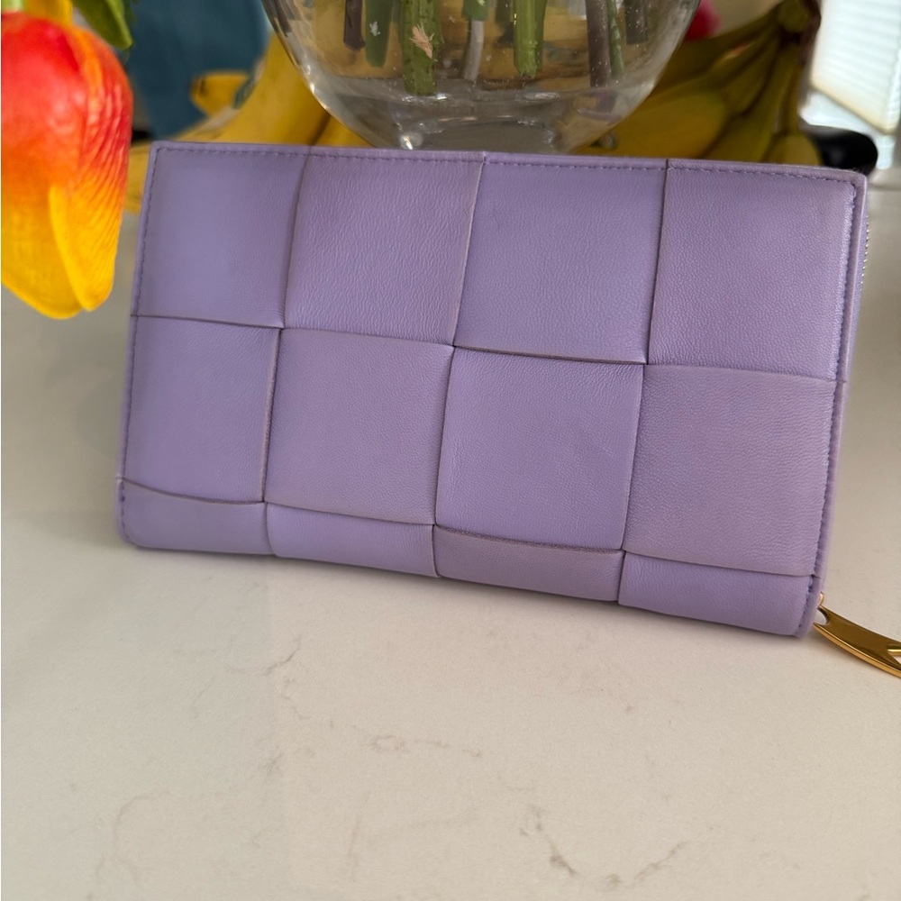 Bottega Veneta Maxi Cassette Intrecciato Lavender Weave Wallet ~ Never Worn - Picture 2 of 13